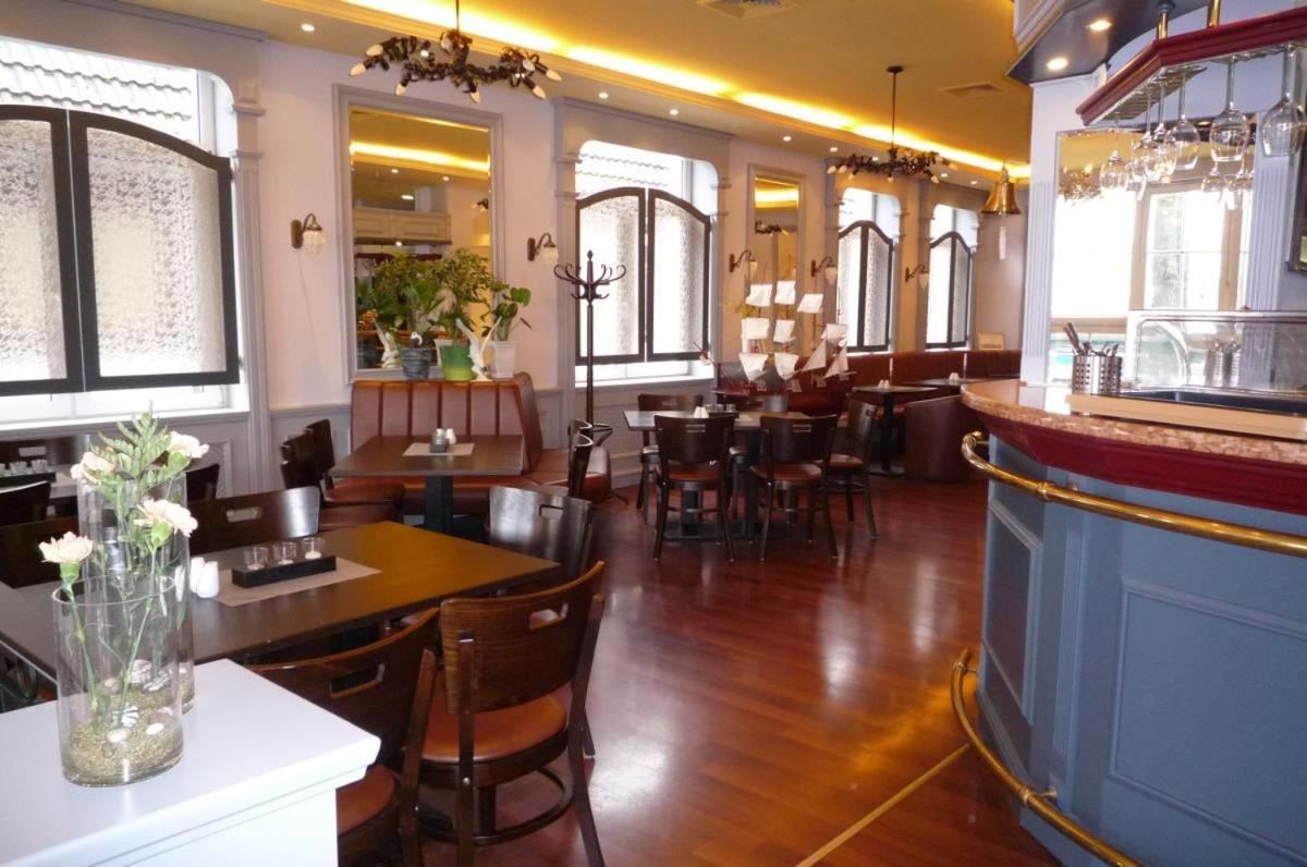 Doppelzimmer Dinner, Direkt Am Alten Strom 로스토크 외부 사진